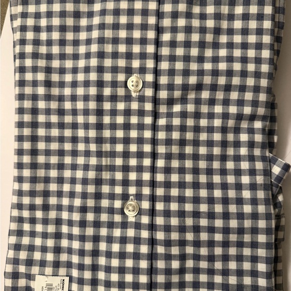 Apt. 9 Men's Gray and White Plaid Dress Shirt - Picture 4 of 6